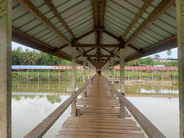 <b class="font-bara"><i class="bi bi-geo-fill h4"></i> GREEN LAGOON</b> <br/>GREEN LAGOON is one of the best place to relax and inhale fresh air . This tourist destination is located at Barangay Tina, San Miguel, S.D.S. The best place for everyone . This is open to public.
